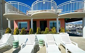 Coliseum Ocean Resort